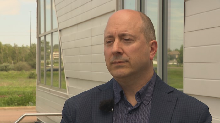Une capture d'écran d'André Daigle lors d'une entrevue avec Radio-Canada. 