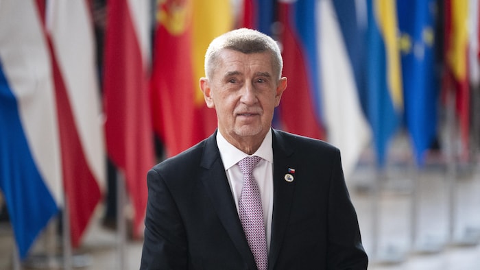 Andrej Babiš arrive au sommet européen à Bruxelles, en Belgique, le 19 mars 2026.