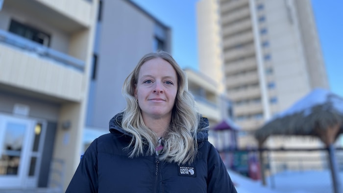Anne-Marie Goulet à l'extérieur.