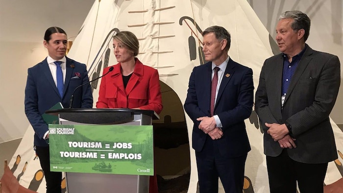 Le gouvernement fédéral mise sur le tourisme autochtone | Radio-Canada