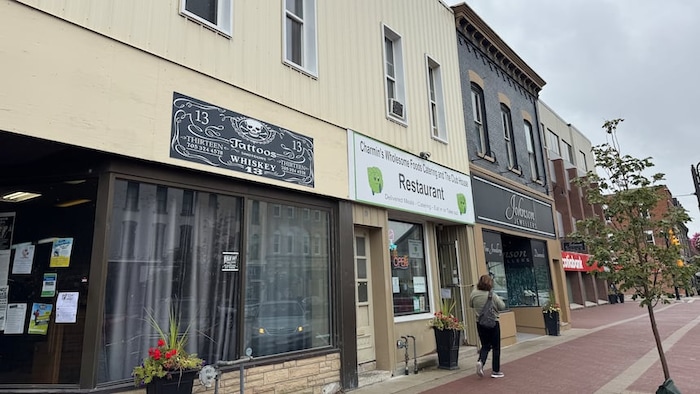 Une rue principale à Lindsay.