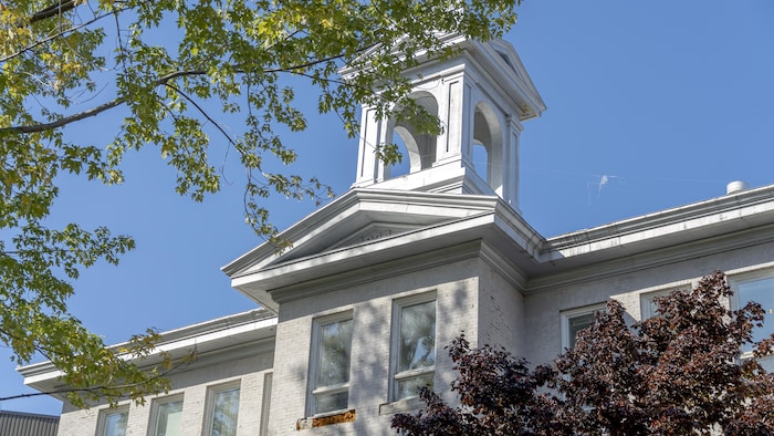 Le clocher des Ateliers Saint-Louis de Rimouski.