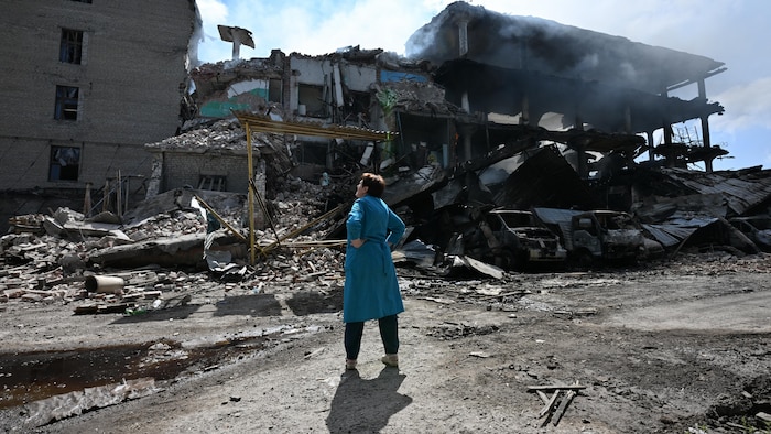 Une usine de confiserie fortement endommagée après une attaque attribuée aux forces ukrainiennes par les autorités locales de Gorlivka, dans la région de Donetsk, en Ukraine, sous contrôle russe.