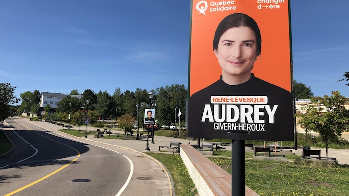 Une pancarte électorale de la candidate.