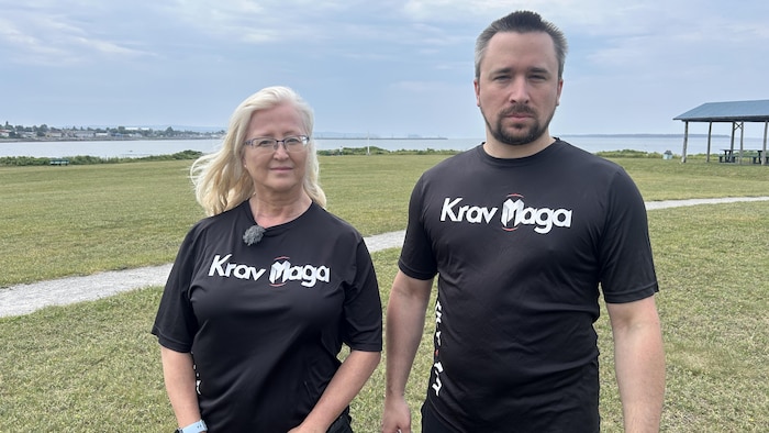Stéphanie Paquin-Lavigne et Jonathan Roy prennent la pose.