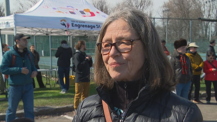 La Dre Johanne Elsener, présidente de Santé urbanité, coorganisait samedi cette «marche exploratoire» autour de l'autoroute Laurentienne.