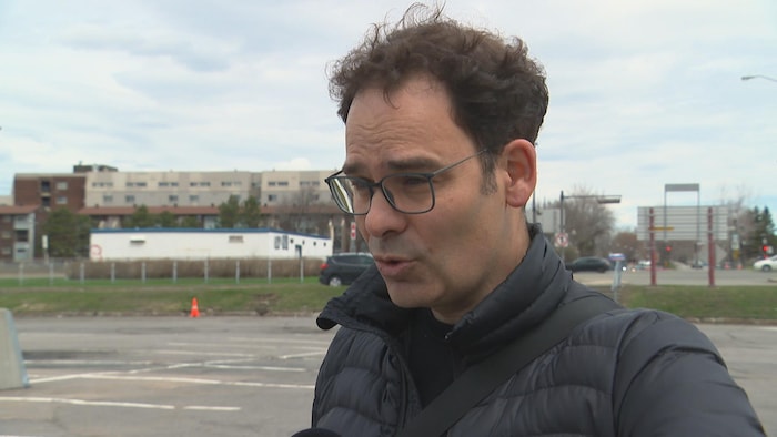 Le député solidaire coorganisait samedi une «marche exploratoire» autour de l'autoroute Laurentienne.