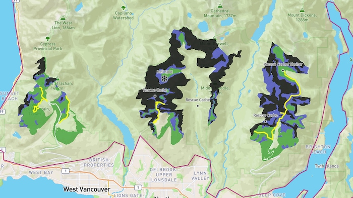 Carte d'Avalanche Canada qui englobe les trois montagnes de ski de la rive nord de Vancouver, montrant des zones vertes, bleues et noires. 