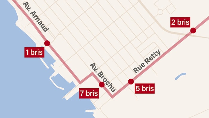 Carte d'une ville où une ligne est accentuée de points pour montrer des emplacements de bris.