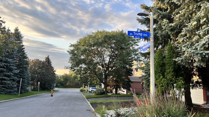Un panneau de l'avenue Trump à Ottawa.