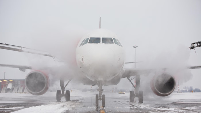 Le froid retarde plusieurs vols dans les aéroports canadiens