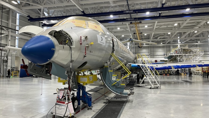 Un avion d'affaires en construction.