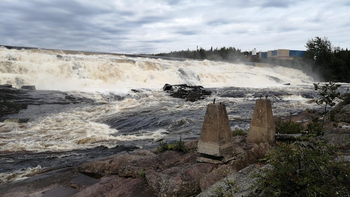 Le barrage des Pionniers et sa chute.