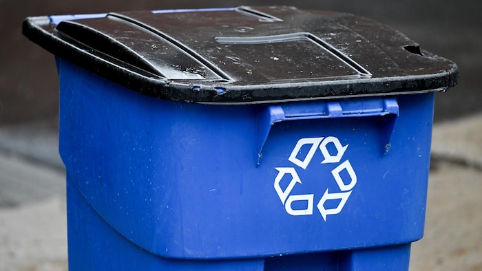 Un bac de recyclage.