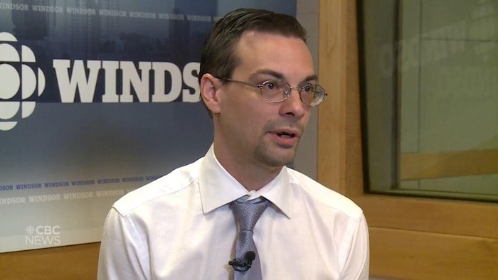 Benjamin Danyluk au micro de Windsor Morning en 2022.