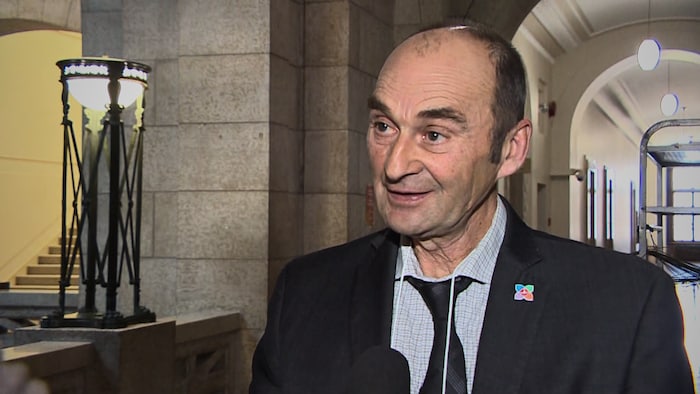 Bernard Lesage au Palais législatif du Manitoba. (Mars 2025) 