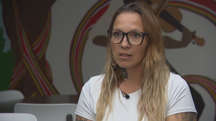 Beverly Fullerton en entrevue.