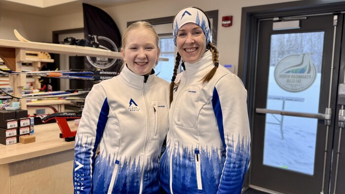 Tula Sundholm à gauche et Terri Sundholm à droite.