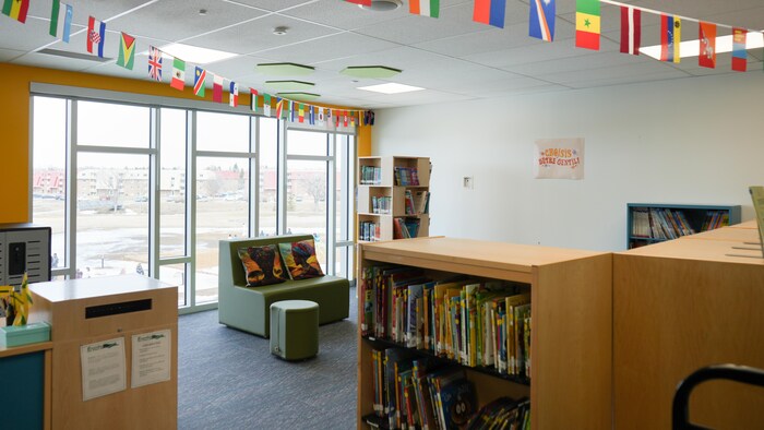 La bibliothèque de l'École du Parc de Regina, en Saskatchewan, le 20 mars 2026.