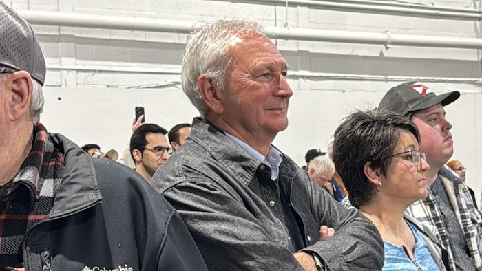 Blaine Higgs croise les bras.