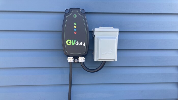 EVduty • Borne de recharge pour véhicule électrique - Électricien