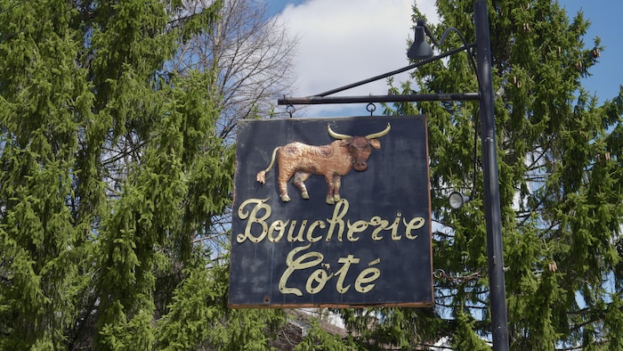 Enseigne de la Boucherie Côté.