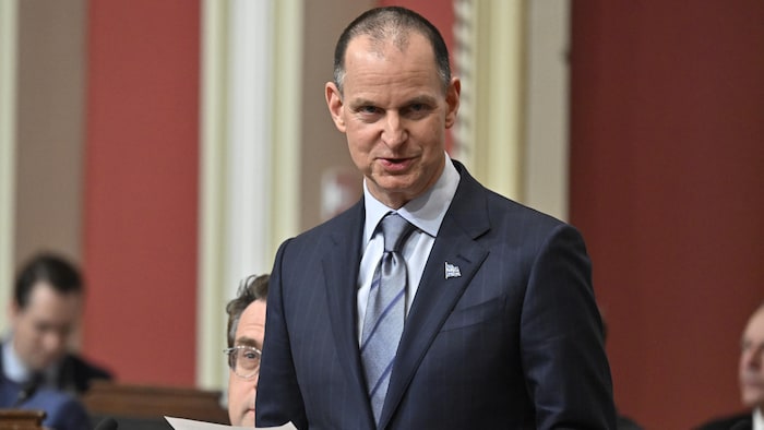 Le ministre des Finances du Québec, Eric Girard, présente son budget à l'Assemblée nationale.