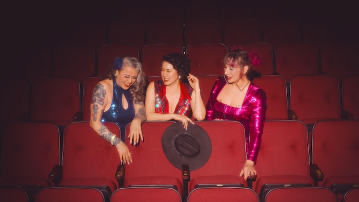 Les artistes burlesques Stella Gams, Lee Van Cleevage et Uhura Tease.