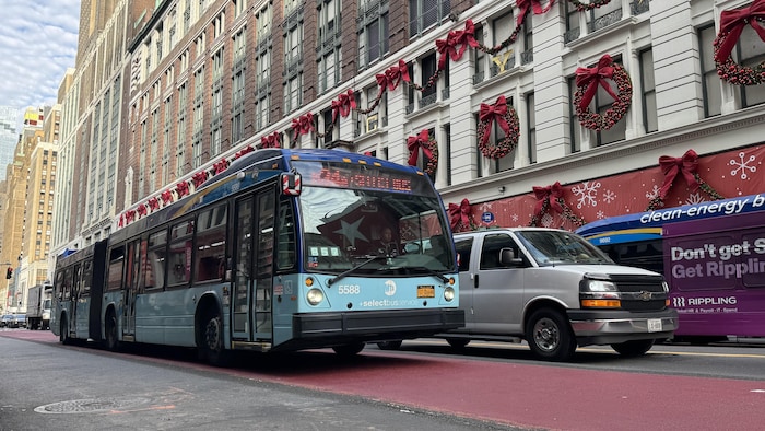 Un autobus sur la 34e Rue, à New York.