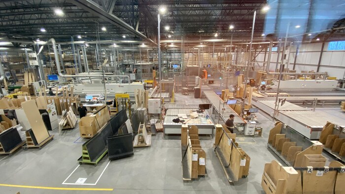 À l'intérieur de l'usine Cabico.