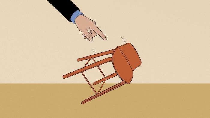 Illustration d'une main qui pointe un tabouret qui tombe.