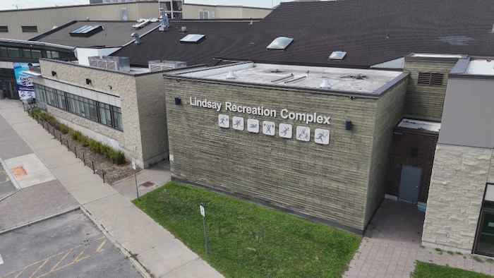 L'édifice du centre récréatif de Lindsay, en Ontario.