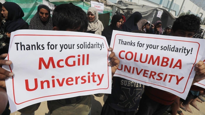 فلسطينيون في قطاع غزة يعبّرون عن شكرهم لطلاب جامعة ماكغيل في مونتريال وجامعة كولومبيا في نيويورك لتضامنهم مع الفلسطينيين.