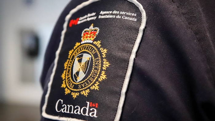 L'écusson d'un agent des services frontaliers.