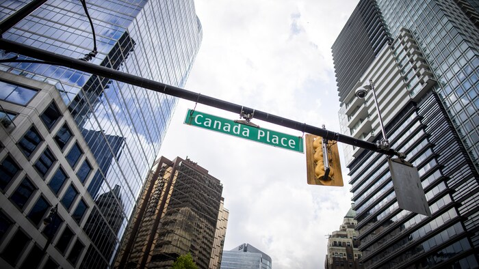 Le panneau de la rue Canada Place.