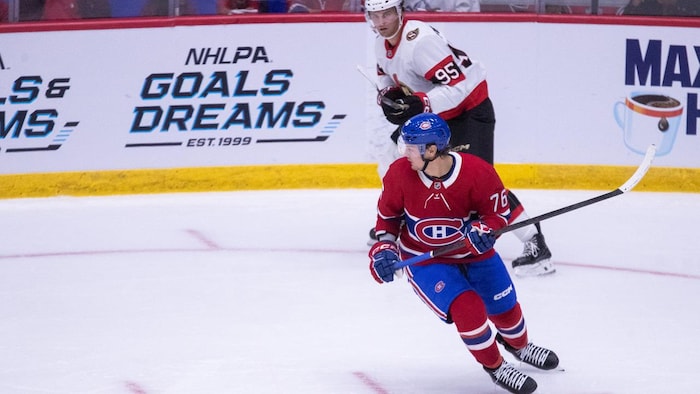 Zachary Bolduc sur la glace au Colisée Vidéotron.