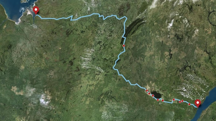 Une carte du trajet de l'expédition entre Tadoussac et la baie James.