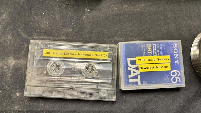 Deux cassettes.