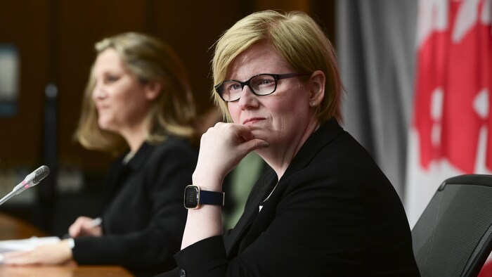Les deux femmes lors d'une conférence de presse.