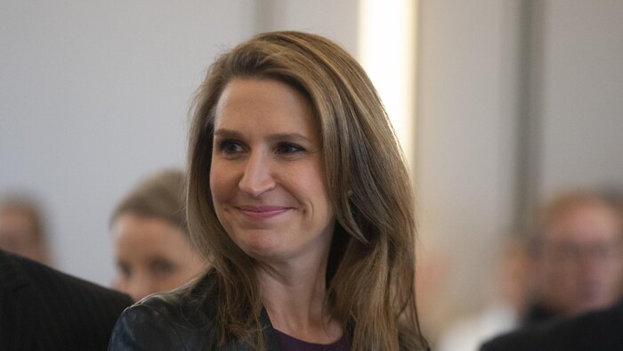 Portrait de Caroline Mulroney.