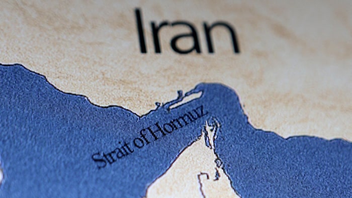 Une carte du détroit d’Ormuz et une partie de l’Iran.