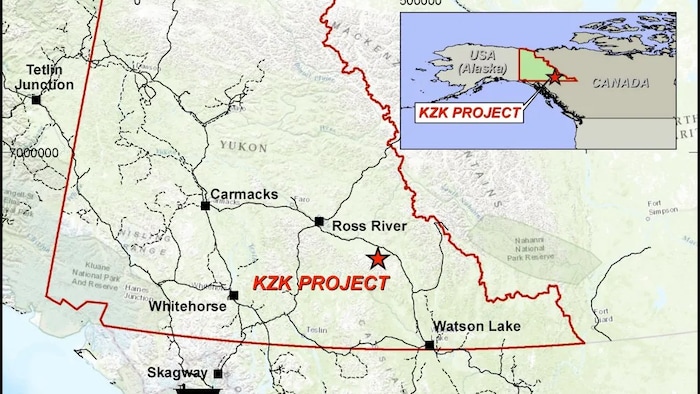 Carte montrant Ross River et Watson Lake et la localisation du projet de mine entre les deux.
