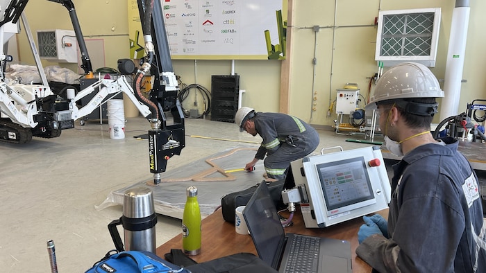 Le Cégep de l'Abitibi-Témiscamingue a son nouveau laboratoire d'impression 3D grand format. Un premier projet concret verra le jour l'été prochain à Amos.
