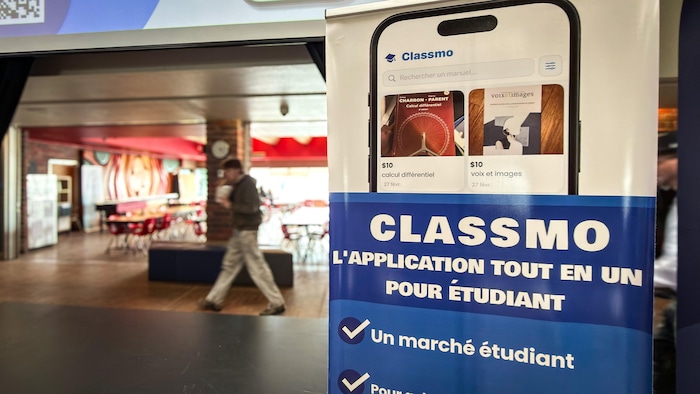 Une publicité de Classmo au Cégep de Sept-Îles.