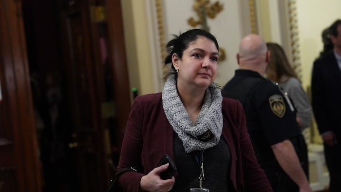 Céline Haytayan sur le parquet de l'Assemblée nationale.