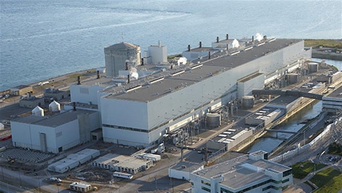 Vue aérienne de la centrale nucléaire Darlington en Ontario