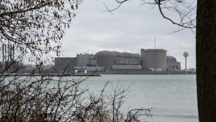 La centrale nucléaire de Pickering, au bord du lac Ontario.