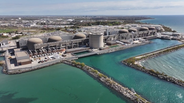 Vue aérienne de la centrale nucléaire de Pickering en Ontario.