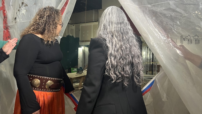 Des femmes sur un chantier.