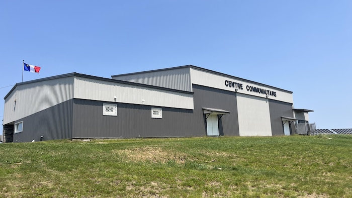 Le bâtiment du centre communautaire d'Acadieville.